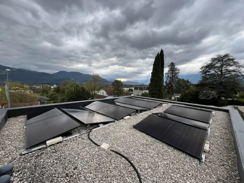 Installation Soleva Home chez un particulier : toit plat gravillonné