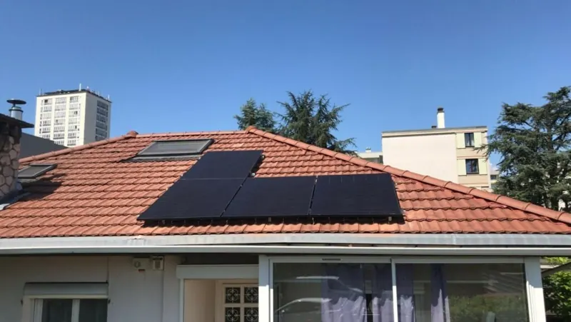 Installation Soleva Home chez un particulier : pavillon, pan de toiture sud