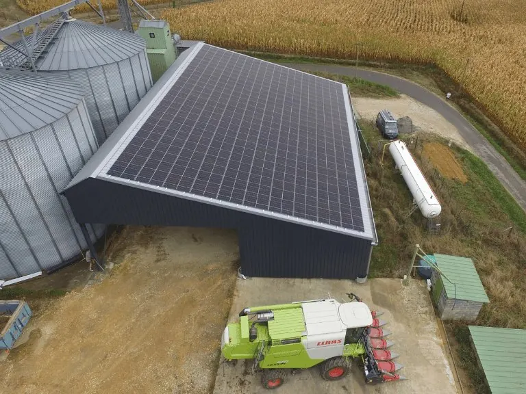 Hangar agricole photovoltaïque dans les Landes
